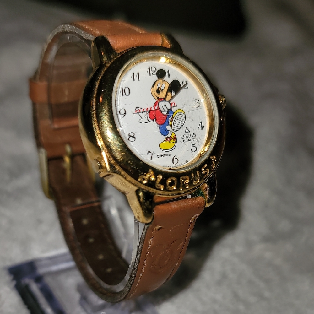 Vintage Lorus‎ by Seiko Mickey Mouse Marching Musical Watch Women Gold Tone V421